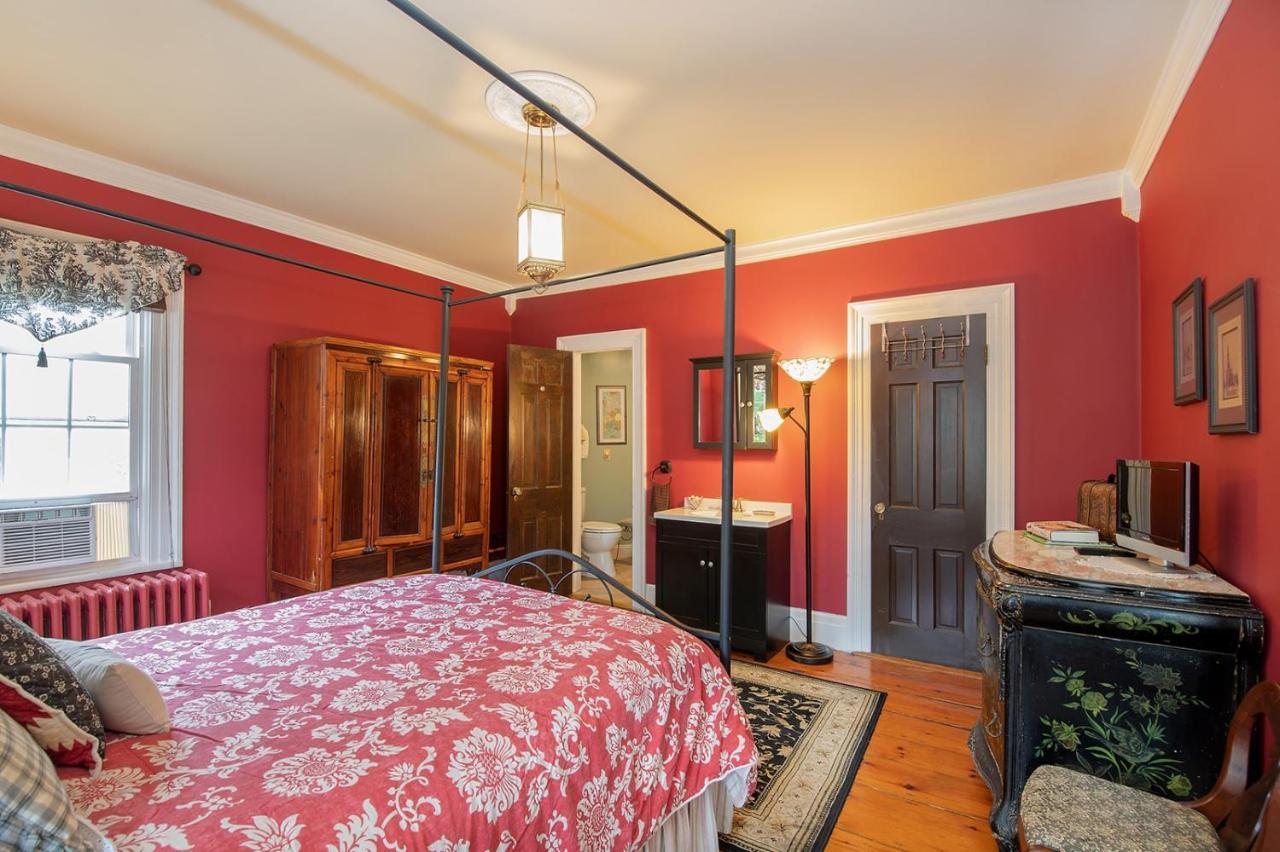 Van Winkle Inn Greenville Экстерьер фото
