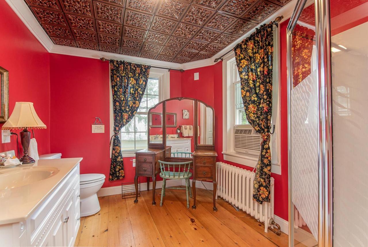 Van Winkle Inn Greenville Экстерьер фото