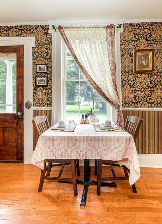 Van Winkle Inn Greenville Экстерьер фото