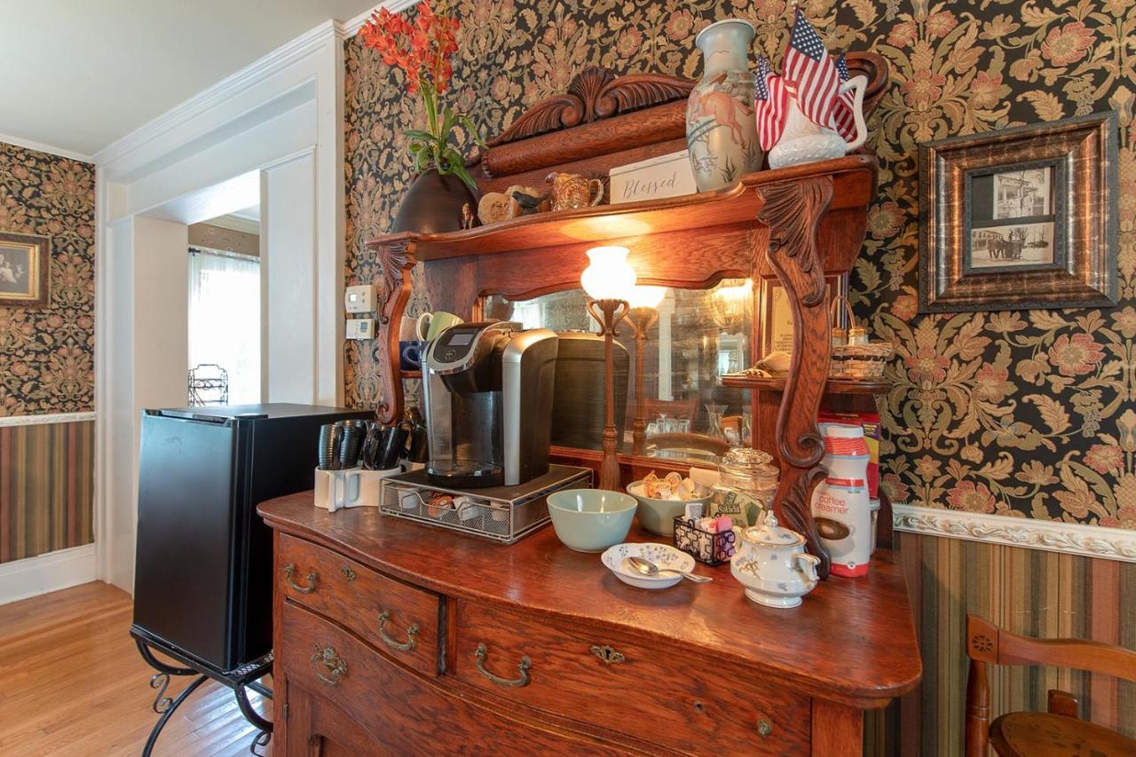 Van Winkle Inn Greenville Экстерьер фото