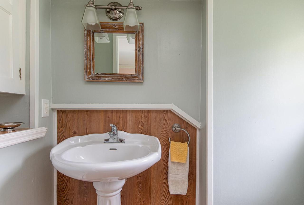 Van Winkle Inn Greenville Экстерьер фото