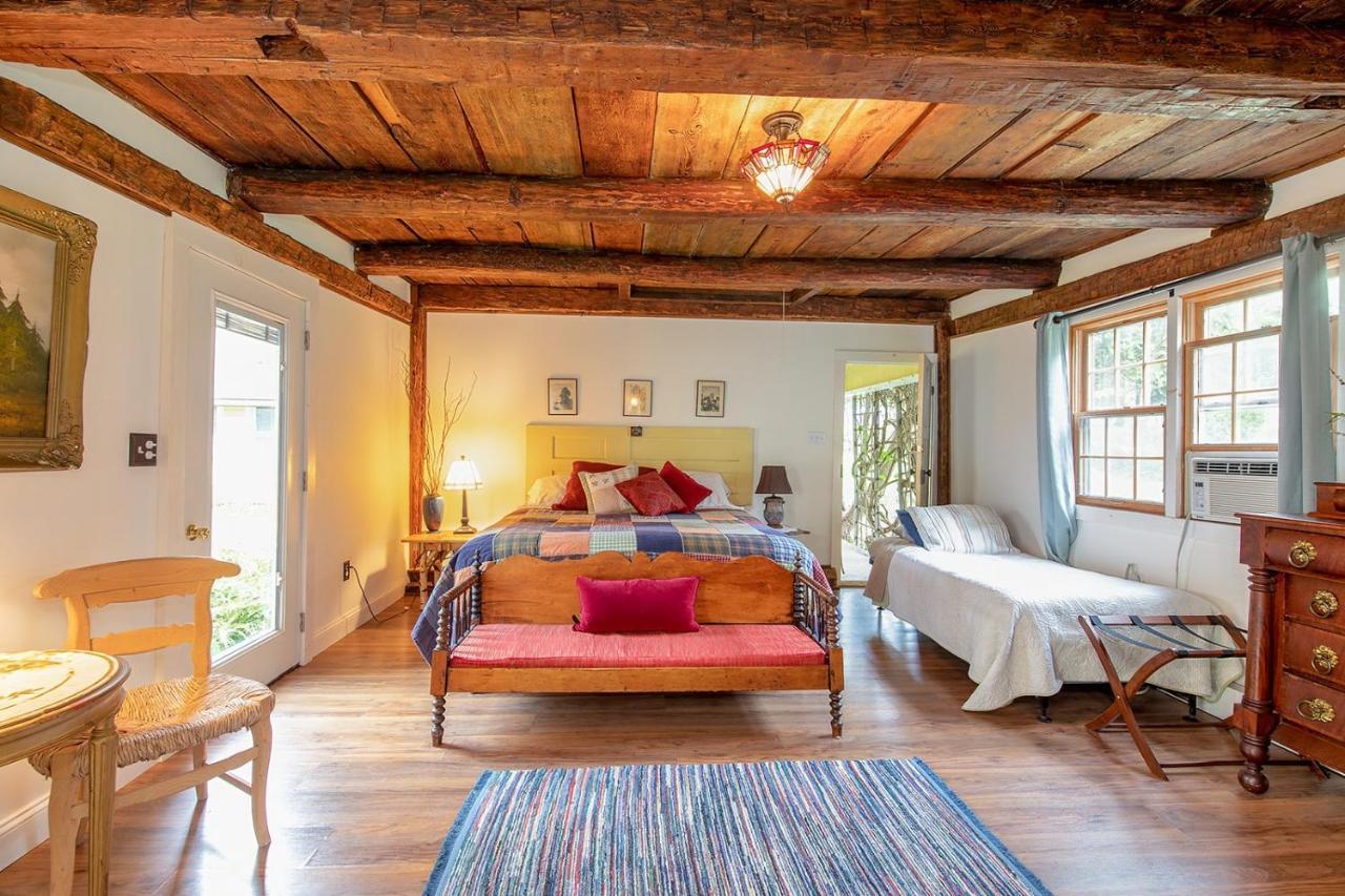 Van Winkle Inn Greenville Экстерьер фото